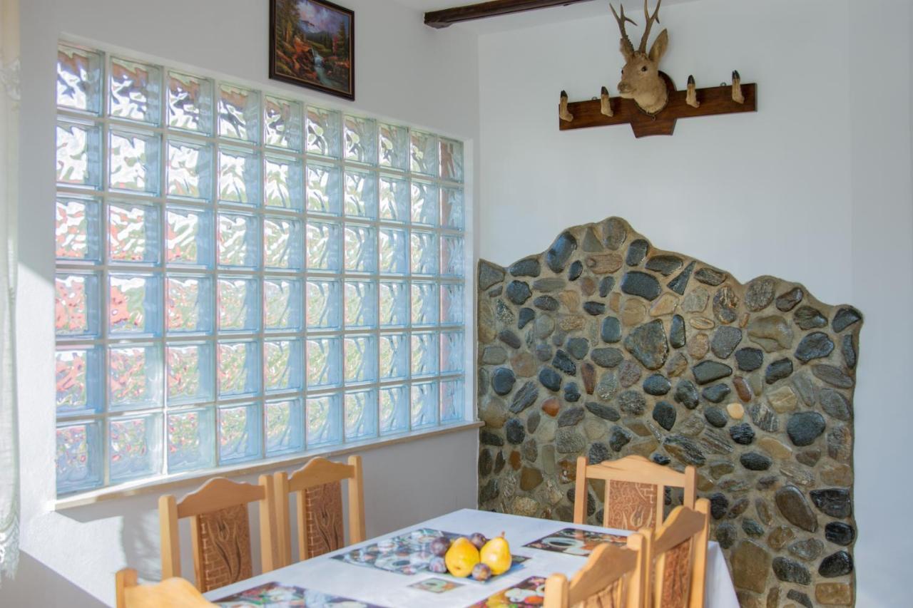 Casa Diana-Maria Lägenhet Curtea de Argeş Exteriör bild