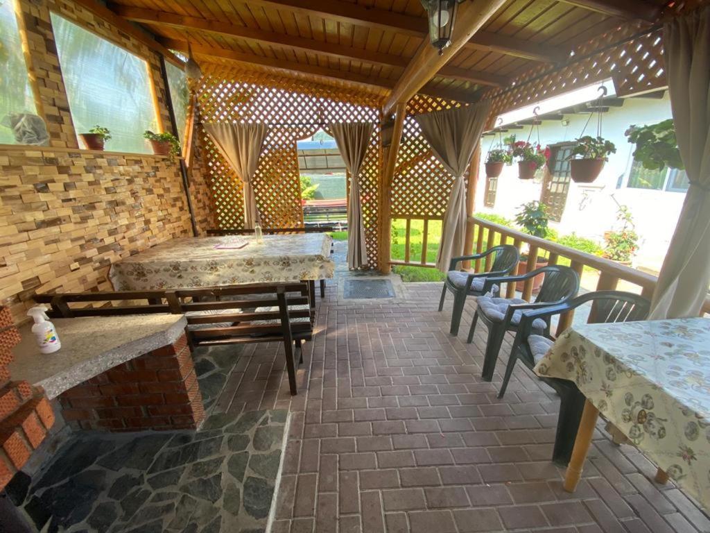 Casa Diana-Maria Lägenhet Curtea de Argeş Exteriör bild