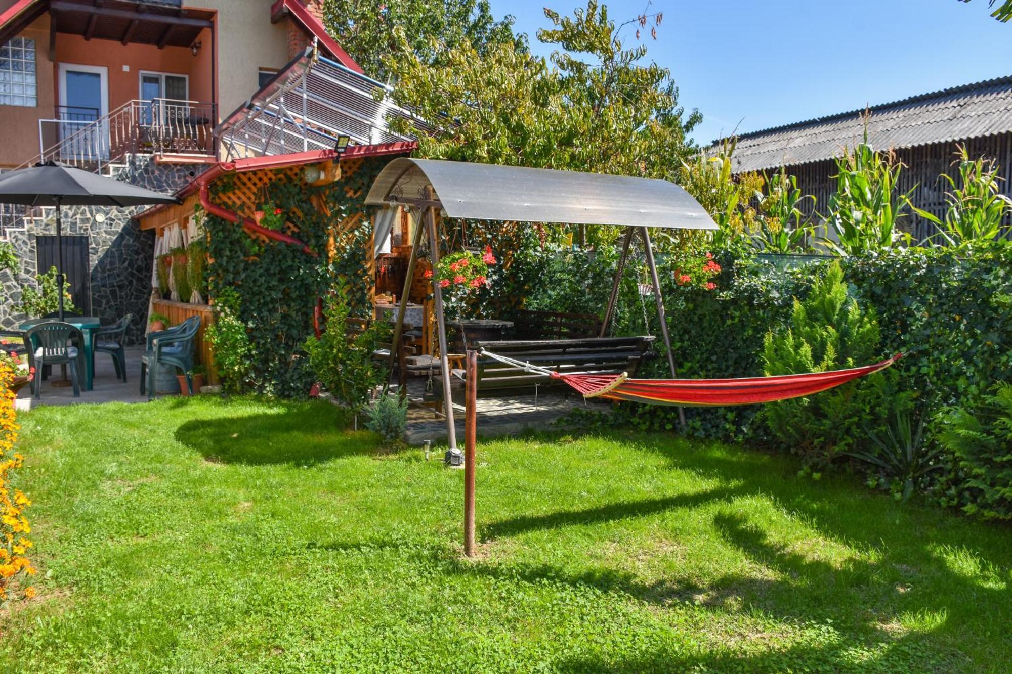 Casa Diana-Maria Lägenhet Curtea de Argeş Exteriör bild